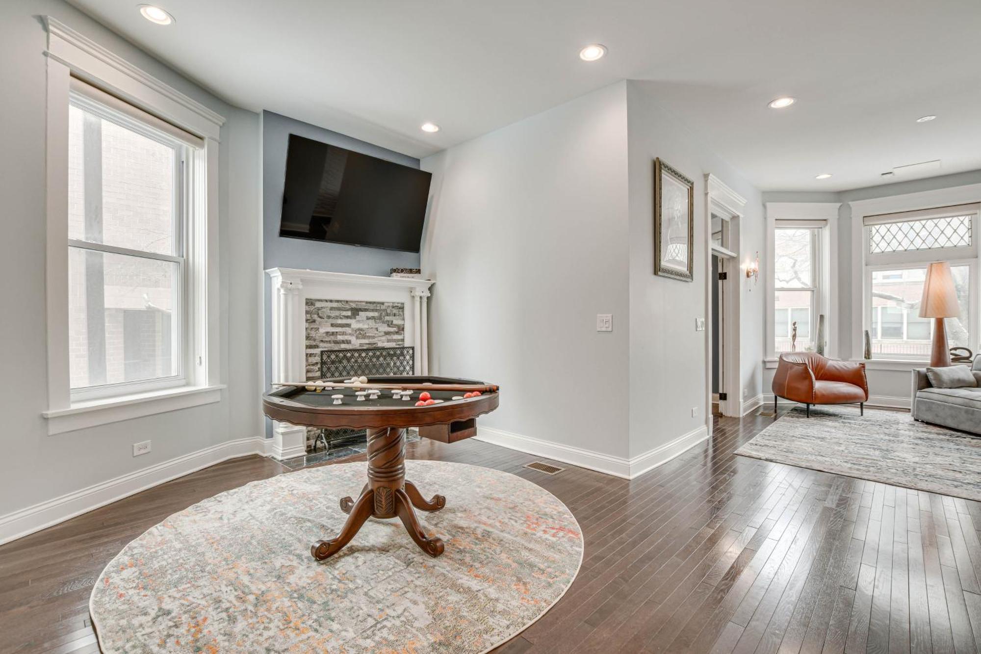Spacious Condo With Deck About 3 Mi To Downtown Chicago! Exterior foto